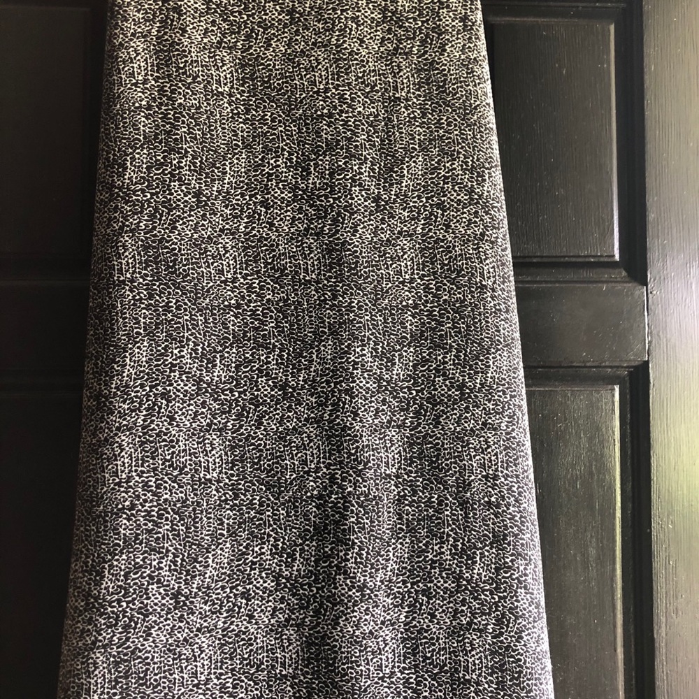 Black & White snake print skirt Sz XL